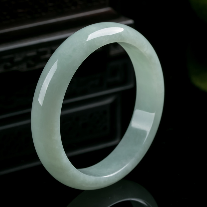 翠贵人缅甸天然a货女款翡翠手镯 翠贵人手饰