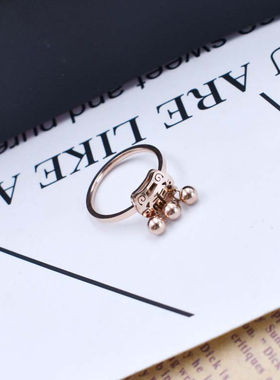 铃铛长命锁戒指食指戒女钛钢玫瑰