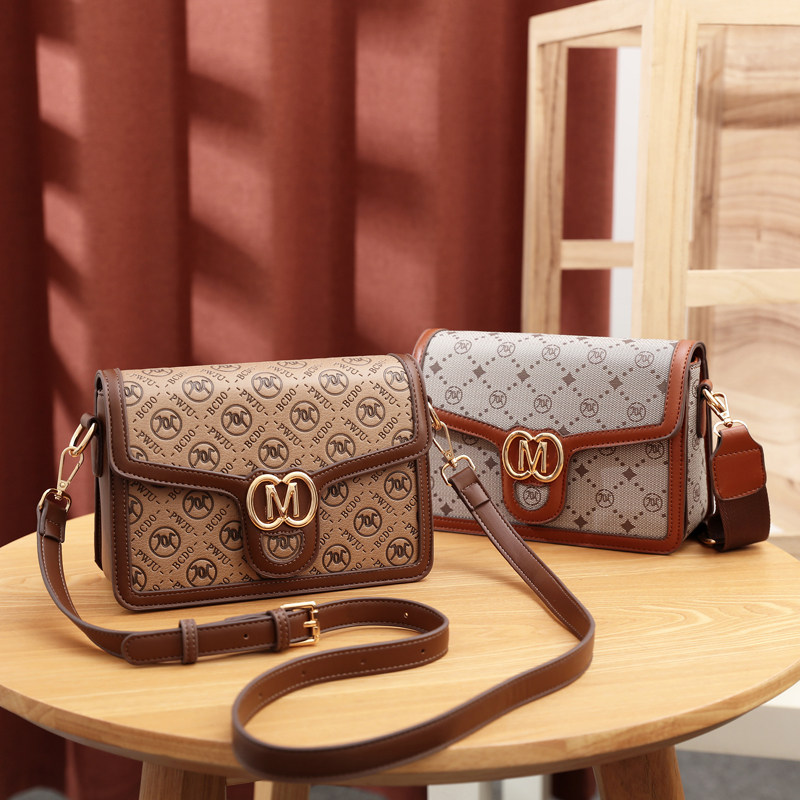 秋冬2022新款高级复古质感斜挎包 欧帝驰女士包袋