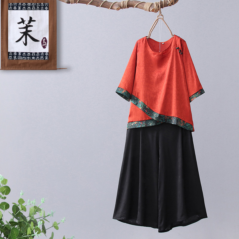  茉她女装中老年女装