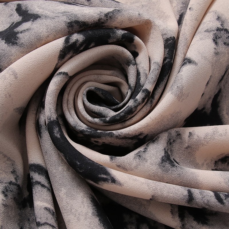  茉她女装中老年女装