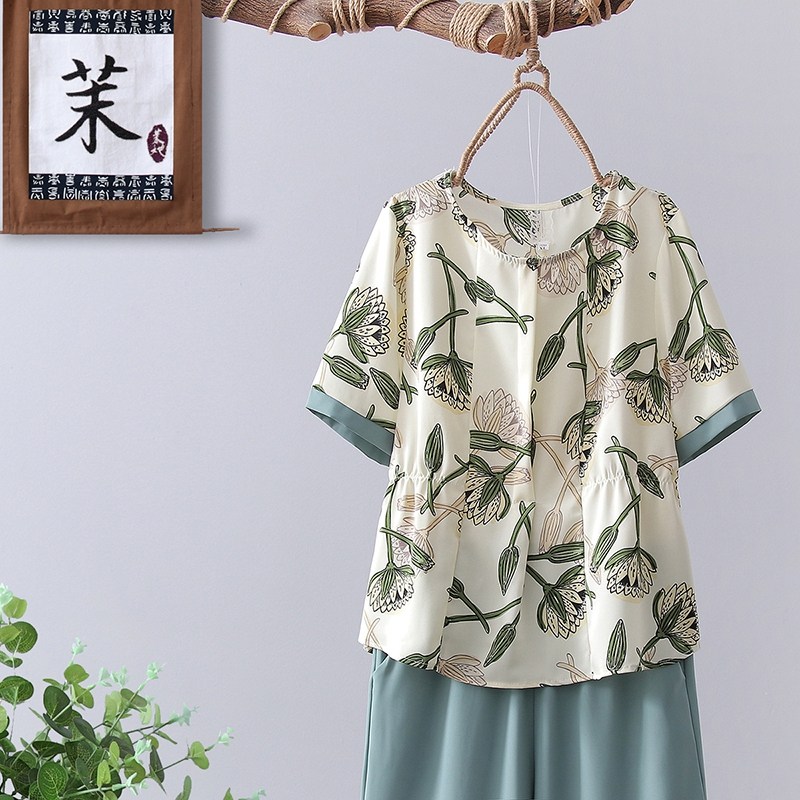  茉她女装中老年女装