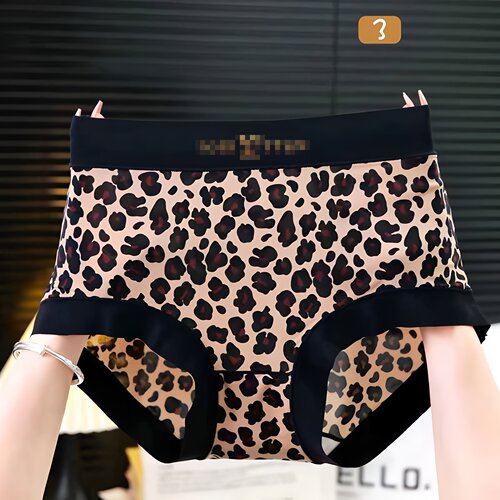 无痕大码性感豹纹女士内裤中高腰丝滑裸感胖mm舒适包臀女生三角裤 - 图0