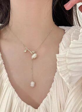 白色玫瑰花温柔风项链女2024新款超仙法式百搭项链小众设计感项链