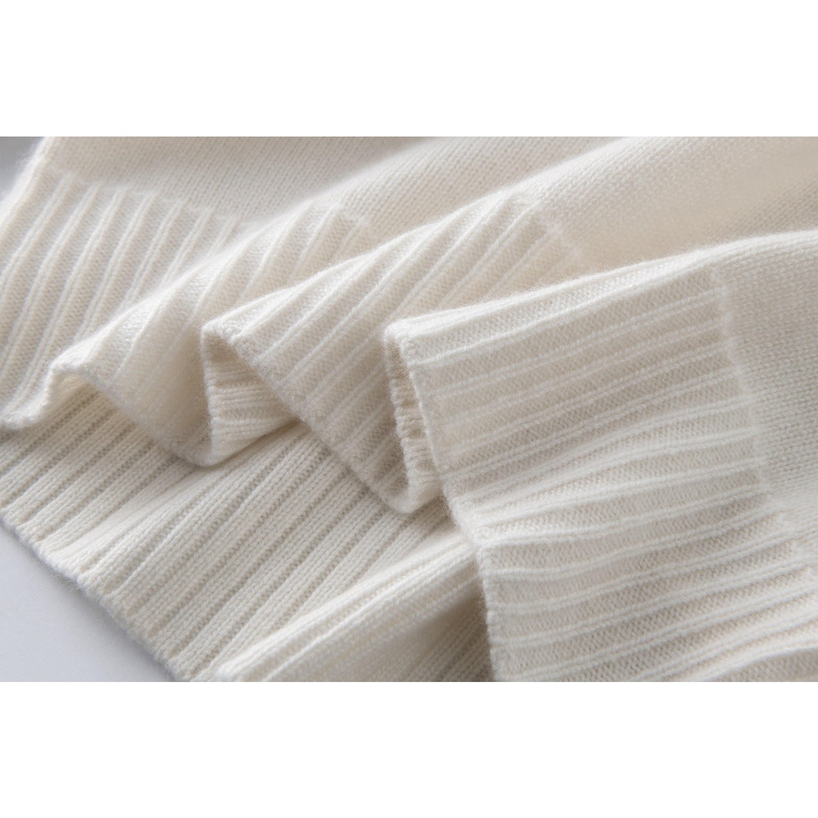 萨琪尼软糯遐想！高端加厚羊绒衫100纯羊绒女毛衣圆领打底衫秋冬,淘宝优惠券,粉丝福利购,淘宝优惠卷