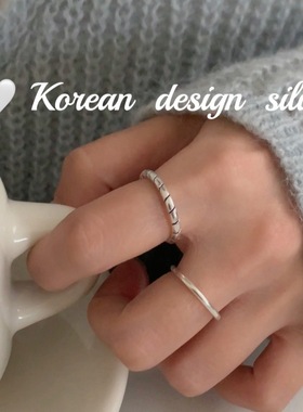 2025韩系秋冬小众新款 S925纯银简约黑色滴釉麻花素圈戒指高级感