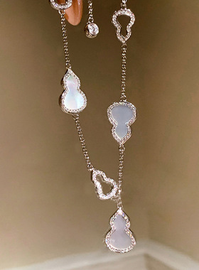 小红书爆款白贝母葫芦手链女轻奢高级感小众红玛瑙本命年马年手饰