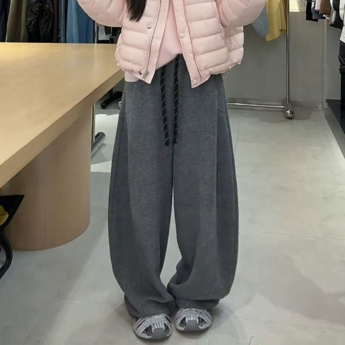 直筒抽绳加绒阔腿裤女2025冬季新时尚高腰弯刀裤显瘦休闲拖地裤潮,淘宝优惠券,粉丝福利购,淘宝优惠卷