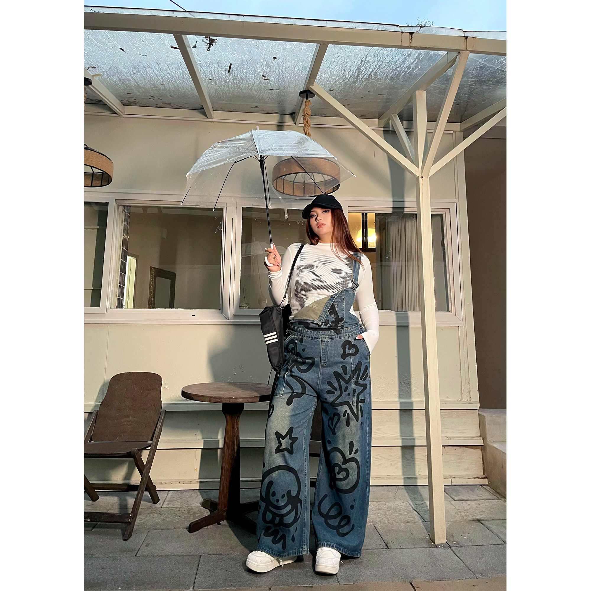 楠哥微胖mm美式复古涂鸦牛仔背带裤女新款大码宽松显瘦垂感直筒裤,淘宝优惠券,粉丝福利购,淘宝优惠卷