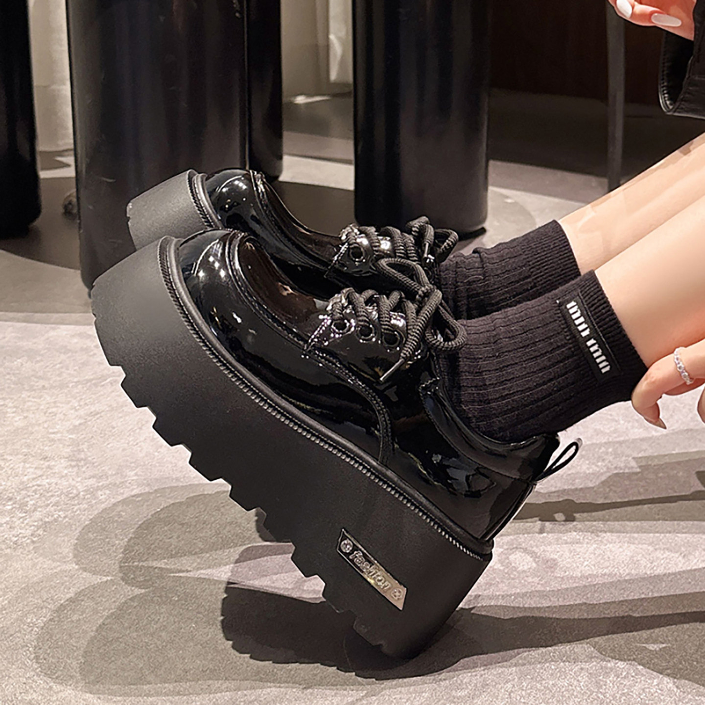 英伦增高厚底系带小皮鞋女法式深口单鞋2025新款秋冬松糕玛丽珍鞋,淘宝优惠券,粉丝福利购,淘宝优惠卷