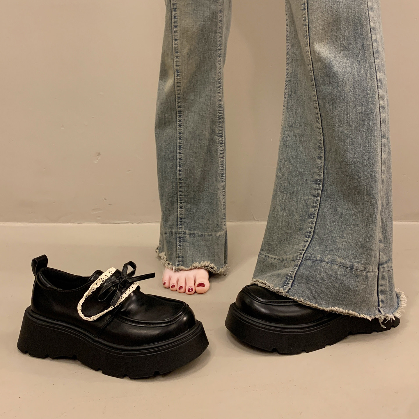 英伦百搭黑色厚底小皮鞋女绝美深口单鞋2026新款春季乐福玛丽珍鞋,淘宝优惠券,粉丝福利购,淘宝优惠卷