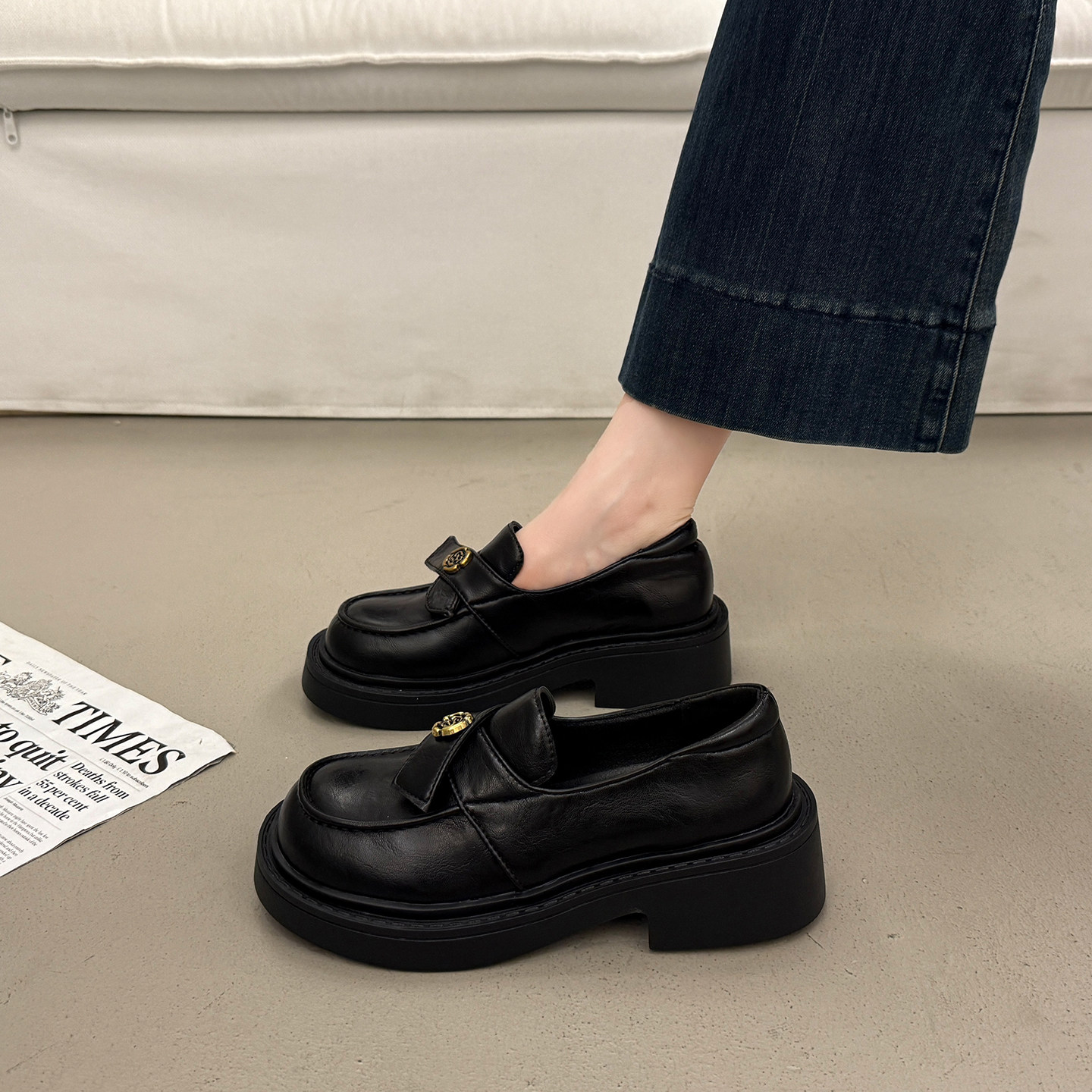 英伦厚底小皮鞋女秋冬绝美平底单鞋2025新款配裙子一脚蹬玛丽珍鞋,淘宝优惠券,粉丝福利购,淘宝优惠卷