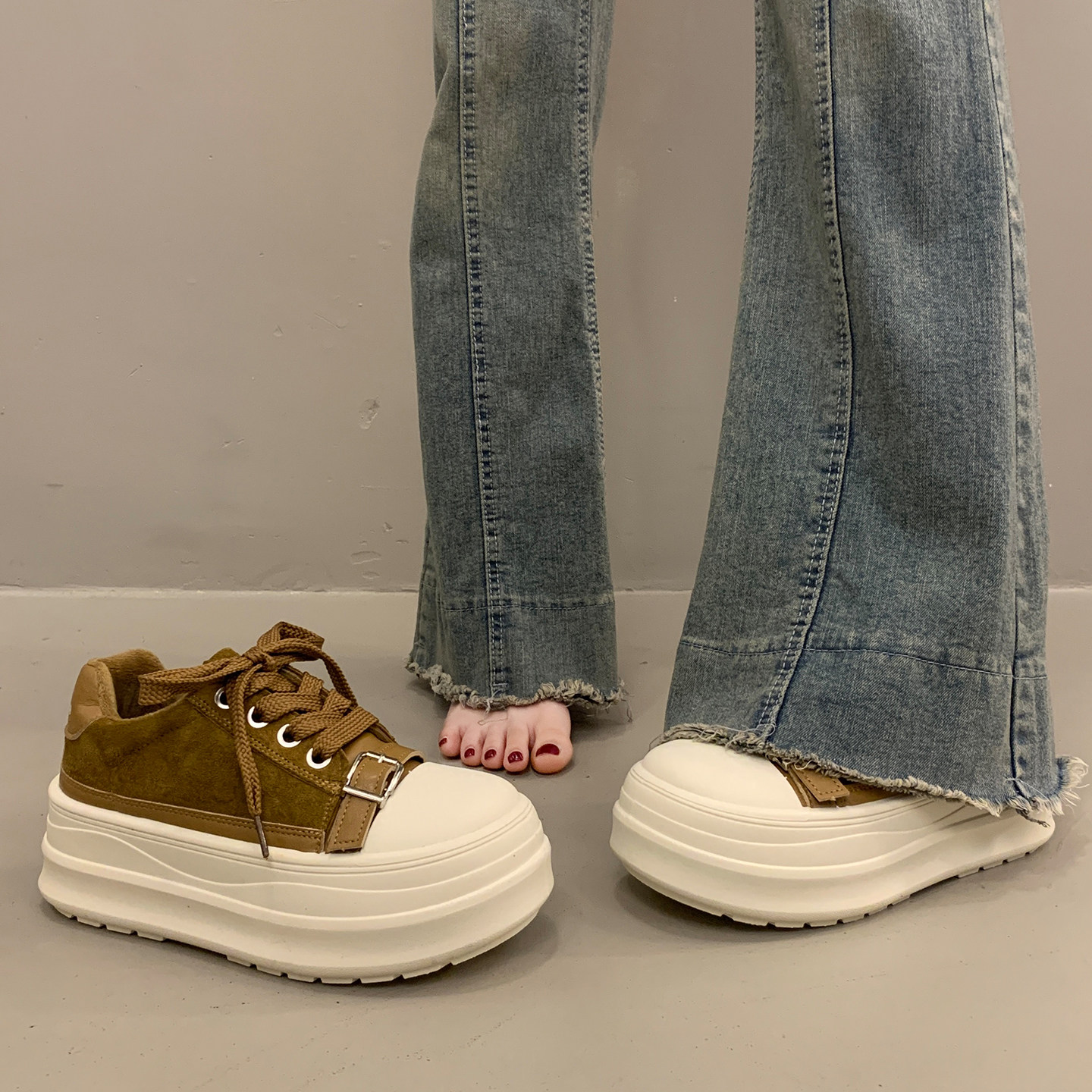 爆款小众加绒厚底增高板鞋女百搭2025新款秋冬大头运动休闲松糕鞋,淘宝优惠券,粉丝福利购,淘宝优惠卷