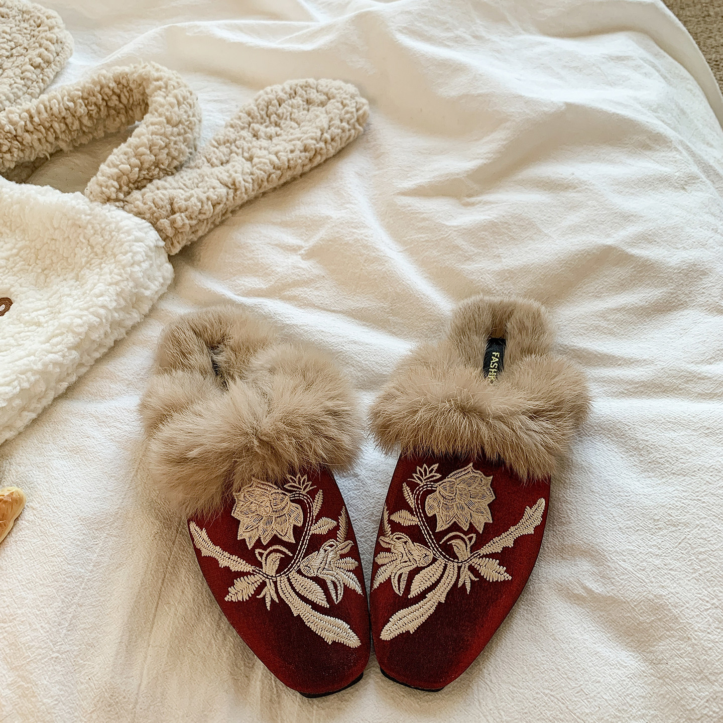 新中式国风包头新款秋冬季一脚蹬刺绣外穿免毛毛半拖鞋平底穆勒鞋,淘宝优惠券,粉丝福利购,淘宝优惠卷