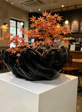 网红手捧花玻璃钢雕塑酒咖啡店商场公园广场门品装饰落地大摆件