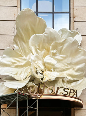 网红花门头背景墙壁饰