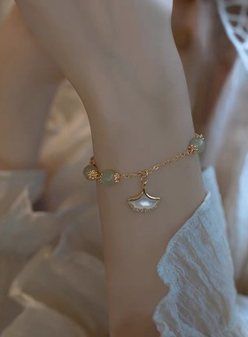 复古风轻奢小众精致银杏叶手串2024年新款和田玉冷淡风清透手饰品