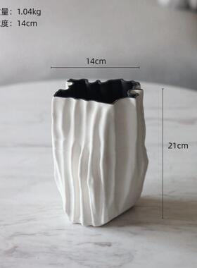 现代简约折纸陶瓷花瓶样板间茶几相框纸巾盒组合套装售楼处摆件设