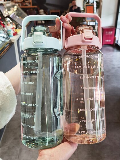 Extra large capacity water cup for women with straw scale 2000ml sports internet celebrity high temperature resistant summer water bottle plastic kettle