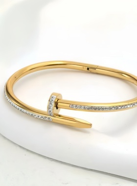 手镯热销家钉子手镯经典款镶钻时尚不锈钢手环简约百搭饰品