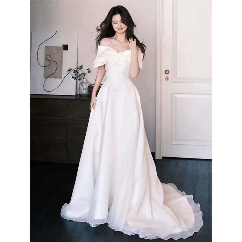 大码一字肩轻婚纱2025胖MM新款简约气质白色礼服小拖尾轻奢迎宾纱,淘宝优惠券,粉丝福利购,淘宝优惠卷