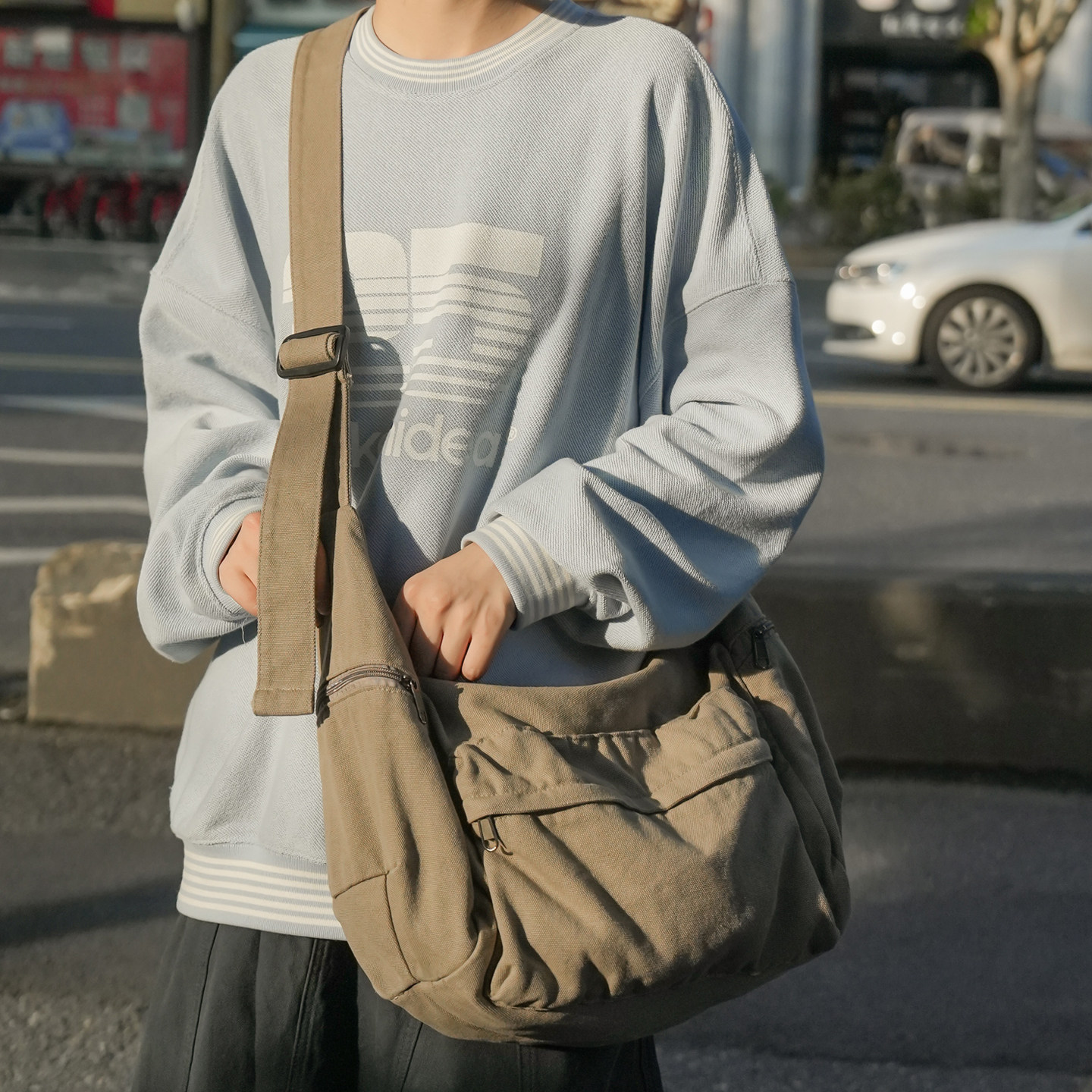 日系慵懒风帆布包包女2025秋冬新款通勤单肩托特包男文艺生斜挎包,淘宝优惠券,粉丝福利购,淘宝优惠卷