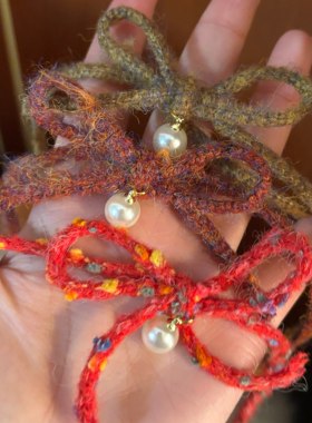 【楼哈哈】手工毛线混色蝴蝶结珍珠choker短款颈带秋冬毛绒项圈