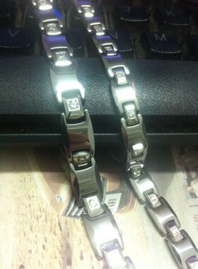 钨钢带钻防辐射时尚风情侣手链