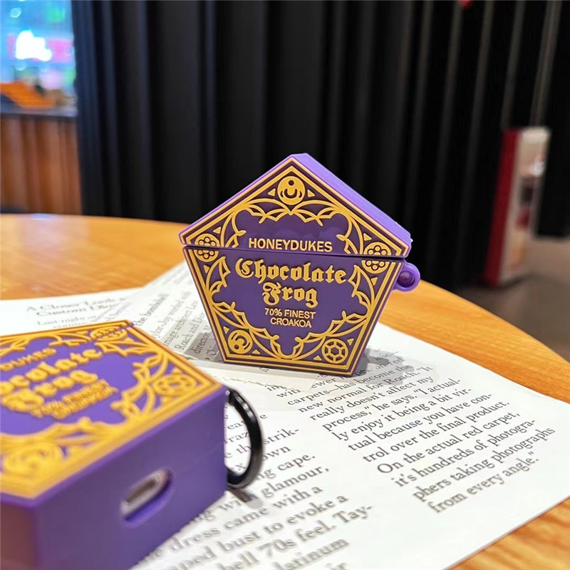 创意英文哈利波特盾牌徽章适用AirPods耳机壳2代3代防摔硅胶套pro二代女无线蓝牙airpods3保护壳五代潮欧美风,淘宝优惠券,粉丝福利购,淘宝优惠卷