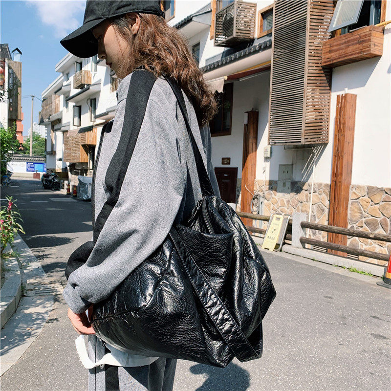 新款文艺风单肩包旅行 妮迪珈女士包袋