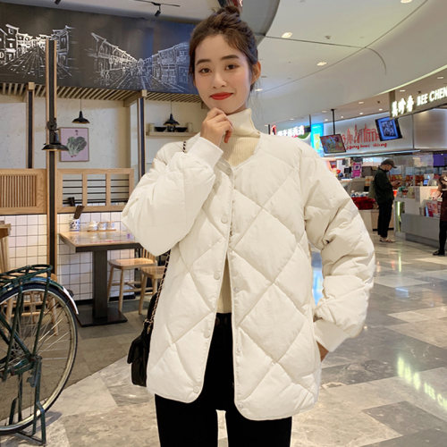 2024秋冬新短款大码白鸭绒圆领羽绒服女菱格休闲无领保暖时尚外套 - 图0