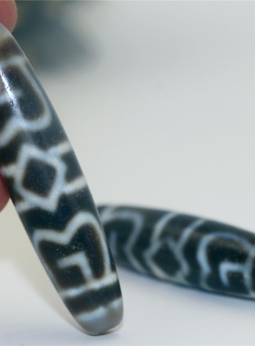 西藏真品莲师法帽天珠手串玉髓