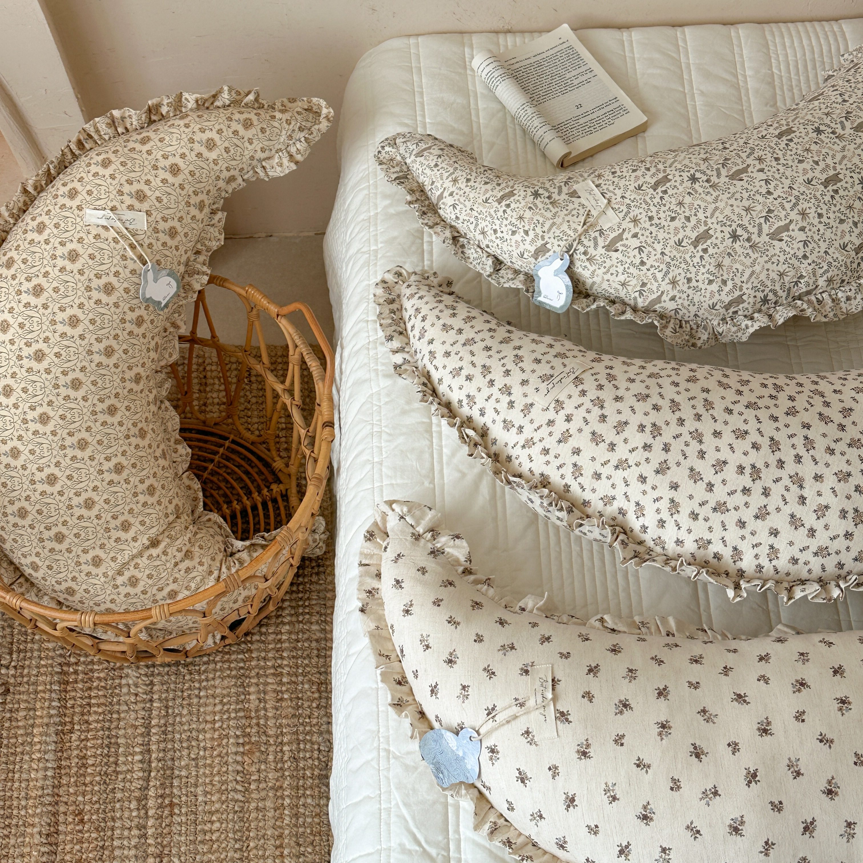 可拆洗棉麻月亮抱枕多功能靠枕婴儿安抚枕ins风沙发搭配神器,淘宝优惠券,粉丝福利购,淘宝优惠卷