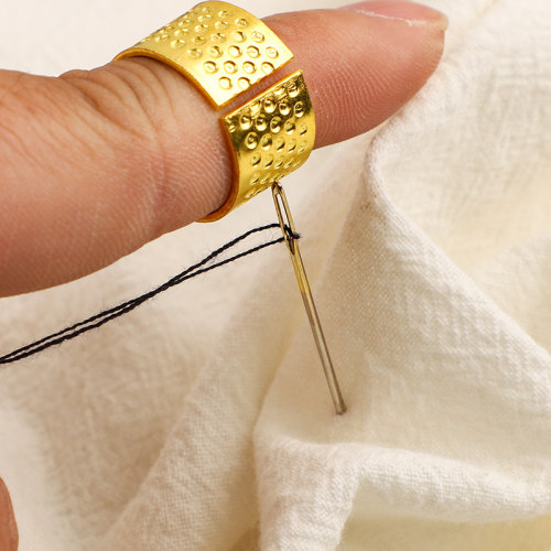 家用加厚顶针顶戒缝衣服防扎手护指套可调节老式缝补针线工具配件 - 图0