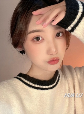 HUALU-甜度爆表~红色黑色小巧毛绒蝴蝶结甜美耳环耳夹韩国秋冬