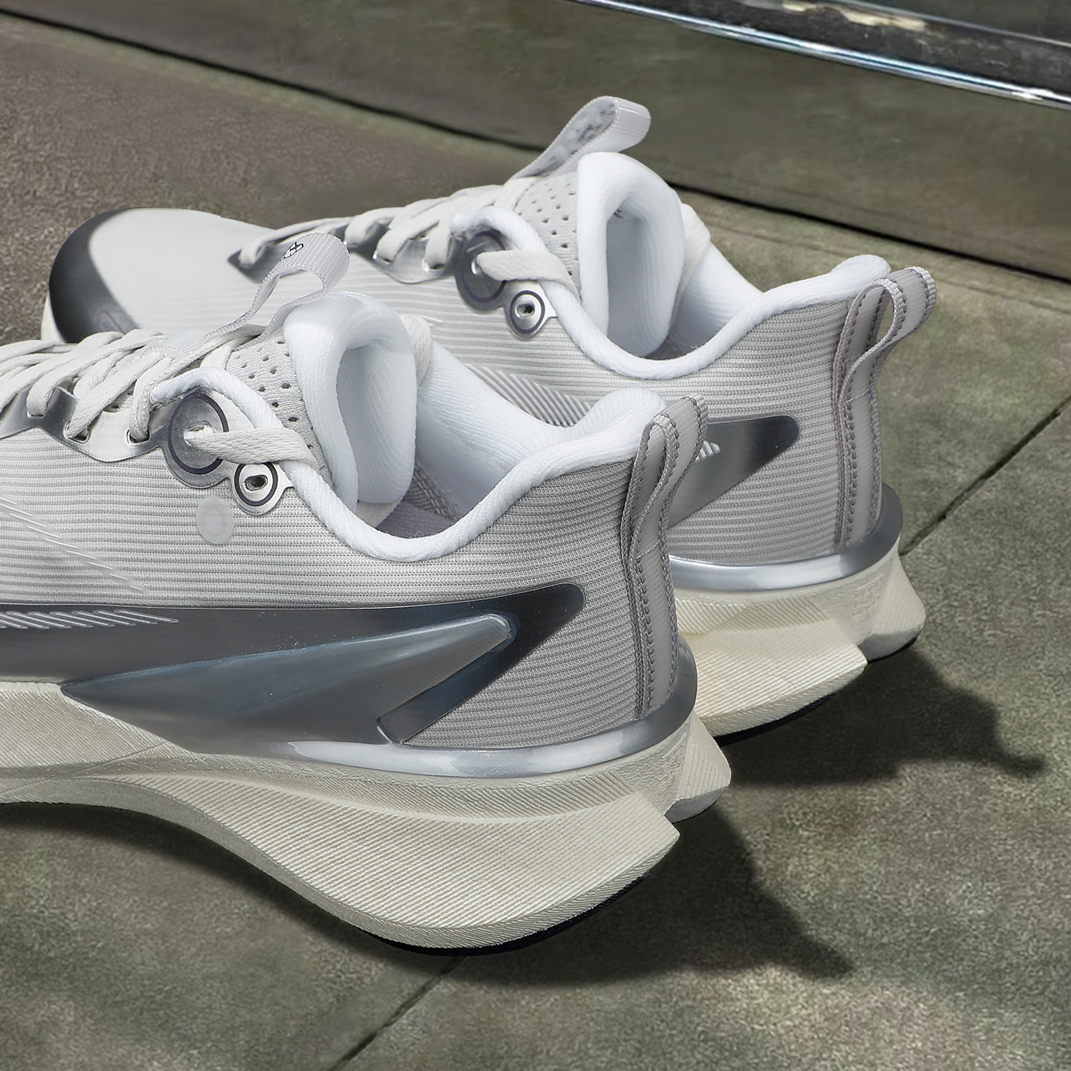 李宁秋冬款赤兔8pro跑步鞋女2025冬季新品加厚鞋面运动鞋专业跑鞋,淘宝优惠券,粉丝福利购,淘宝优惠卷