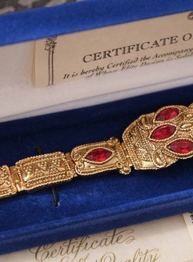 JBK红色水晶宫廷感手链