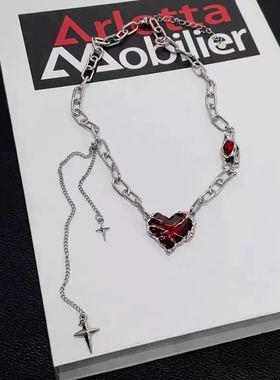 亚文化四芒星爱心项链原创设计项链红色爱心百搭锁骨链小众设计感