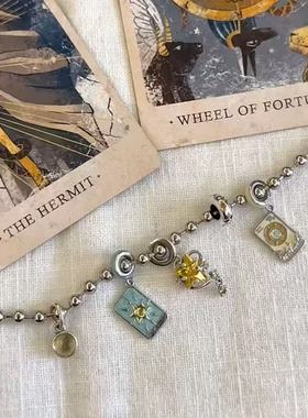 塔罗秘境复古做旧塔罗牌日月星辰手链小众独特设计高级感手链女