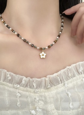 钛钢彩色天然石串珠贝壳花朵项链女高级感轻奢小众设计叠戴锁骨