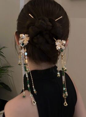 国风新中式蝴蝶翠绿流苏珠珠步摇发簪女新款重工古典簪子汉服发饰