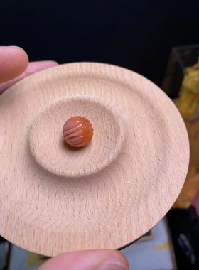 精品原矿缅黄莲花珠配饰，尺寸13mm至15mm可先选择