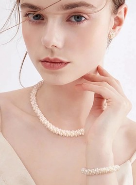 秋冬新款毛毛虫毛衣链吸铁石小众百搭手工编织天然淡水珍珠项链女