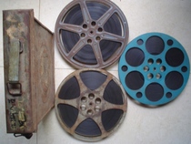 16 mm Film Film Copy Color Storysheet of the Colorful Storybook of the Eight Faces Wind and Hou Shuang Wu Beating Films