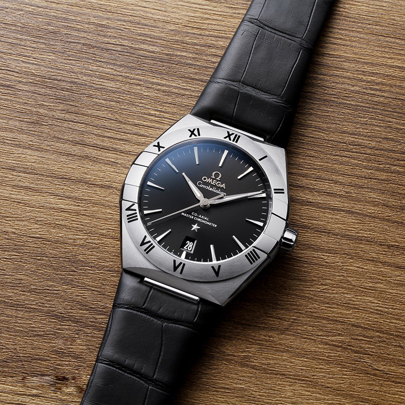 欧米茄星座系列皮带黑盘简约男表 方耀天成海外瑞士腕表