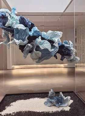 大型纸雕空间造型服装店橱窗定制