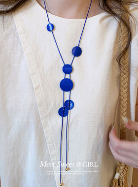 克莱因蓝色不规则圆片项链