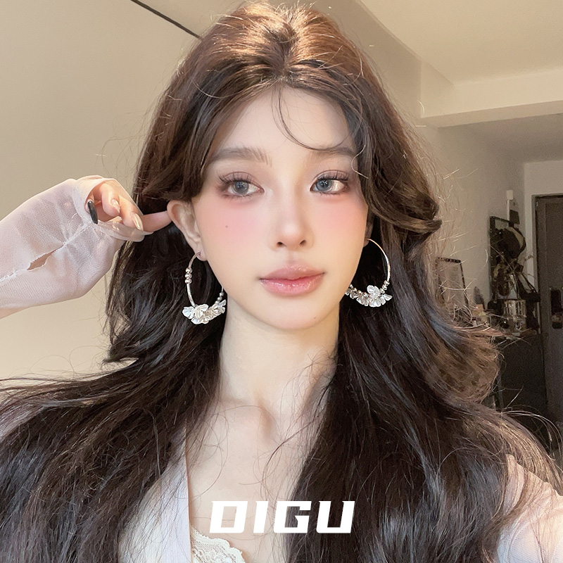 DIGU复古仿贝母花朵耳圈气质仙气高级感白色花花串珠耳环轻奢耳饰 - 图2