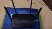 Sale of wireless router WIFI Home High Speed one thousand trillion TP-LINK