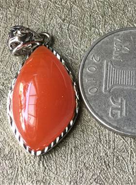 天然南红玛瑙樱桃红吊坠 925银镶嵌项坠挂饰